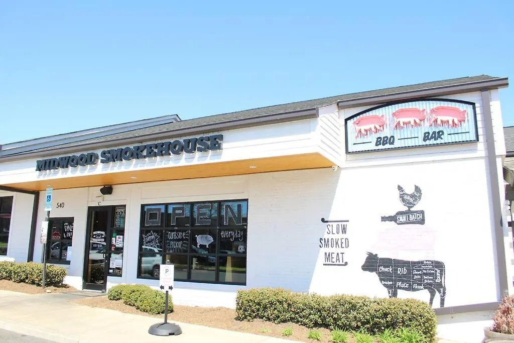 King Luxe Studio Near Shopping & Entertainment Charlotte
